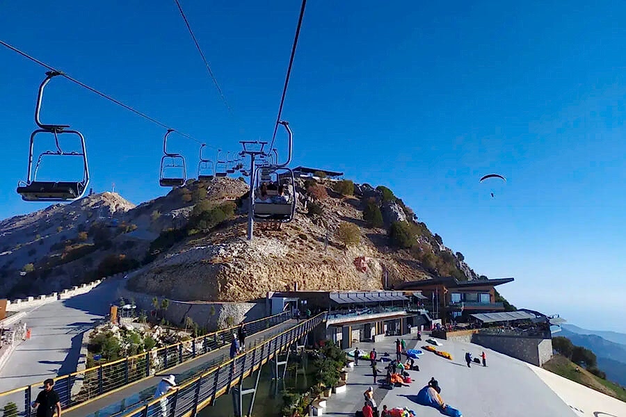 Teleferikle Ölüdeniz’den Babadağ’ın zirvesine çıkın