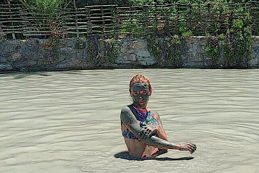 Dalyan’da çamur banyosu ile güzelleşin